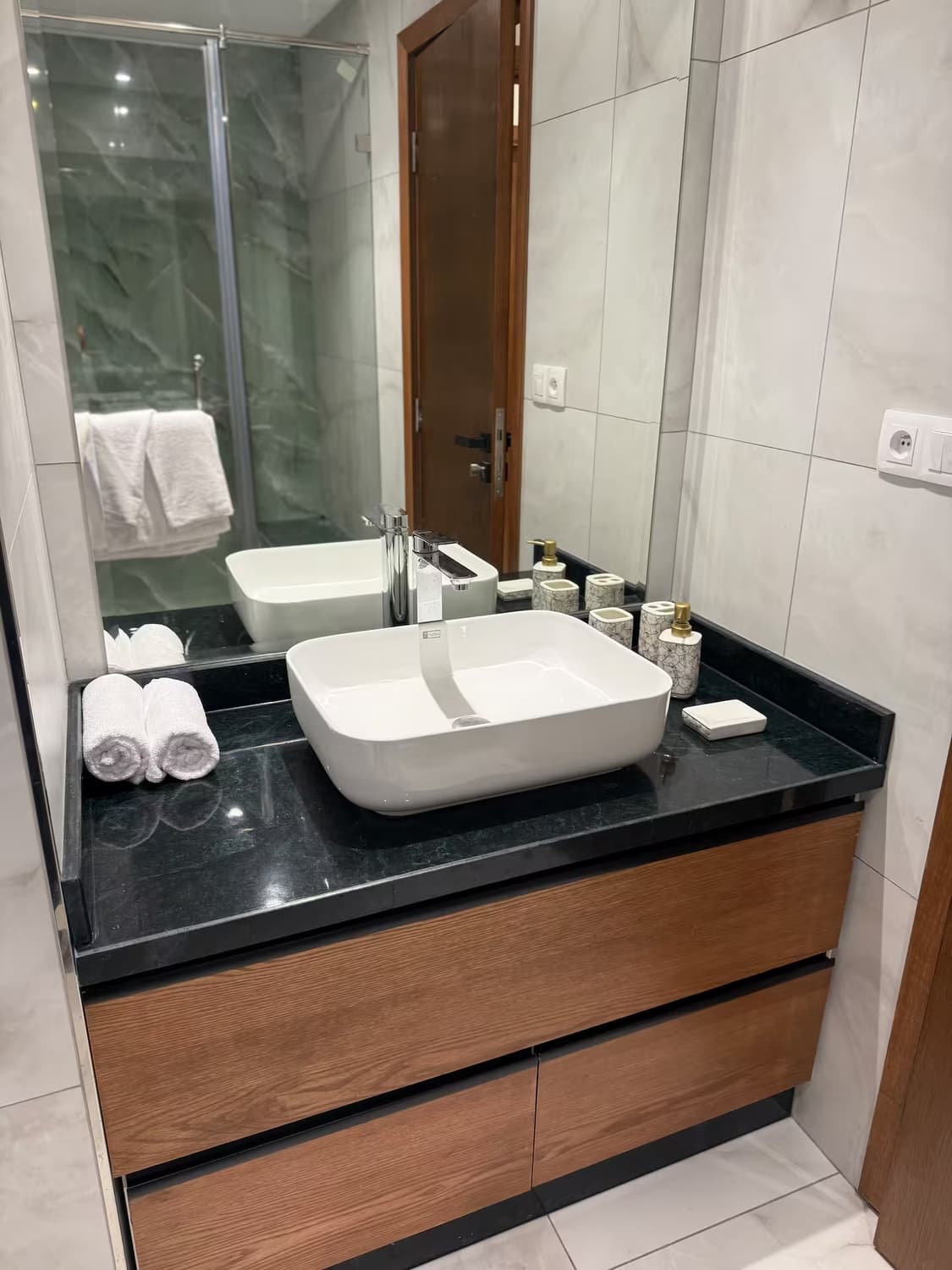Appartement Melia, Confort & Élégance à Prestigia